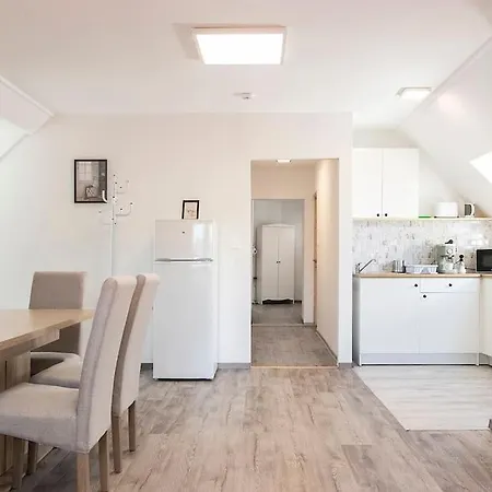 Telihold Apartman ולנצה