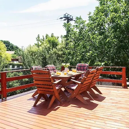 Telihold Apartman * ולנצה